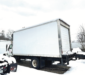 2002 IH 4400. 2002 IH 4400.