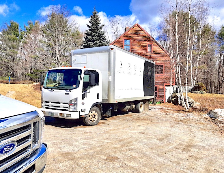 2013 ISUZU 18’ VAN BODY 2013 ISUZU 18’ VAN BODY